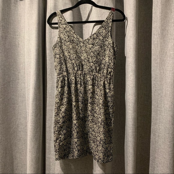 Ann Taylor LOFT Petite Floral Dress- 4 - Picture 2 of 7